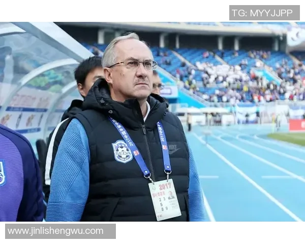 科学足球训练新视野:提升速度的有效方法与技巧探讨 科学足球训练新视野:提升速度的有效方法与技巧探讨