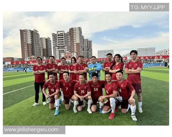 香港解说员带你认识足球明星的背后故事与精彩瞬间 香港解说员带你认识足球明星的背后故事与精彩瞬间