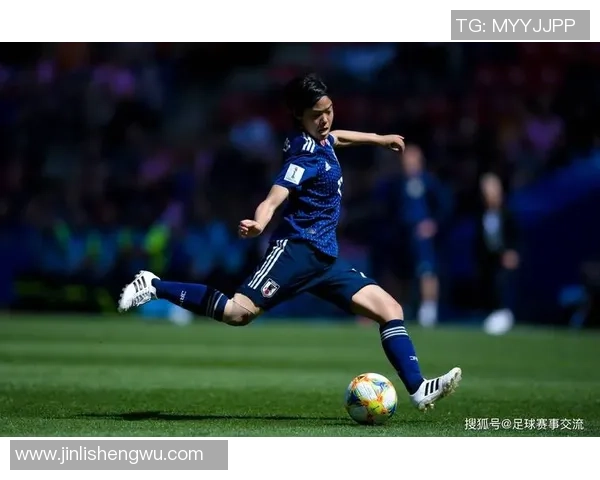 日本足球明星最新动态与精彩瞬间照片分享